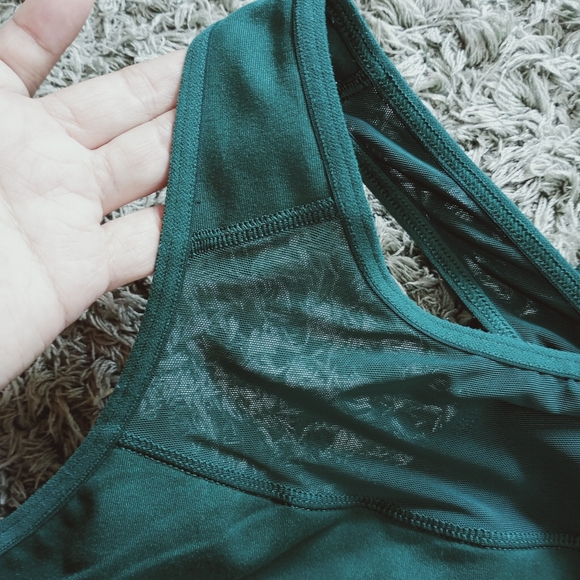 Old Navy Sports Bra - Picture 3 of 10